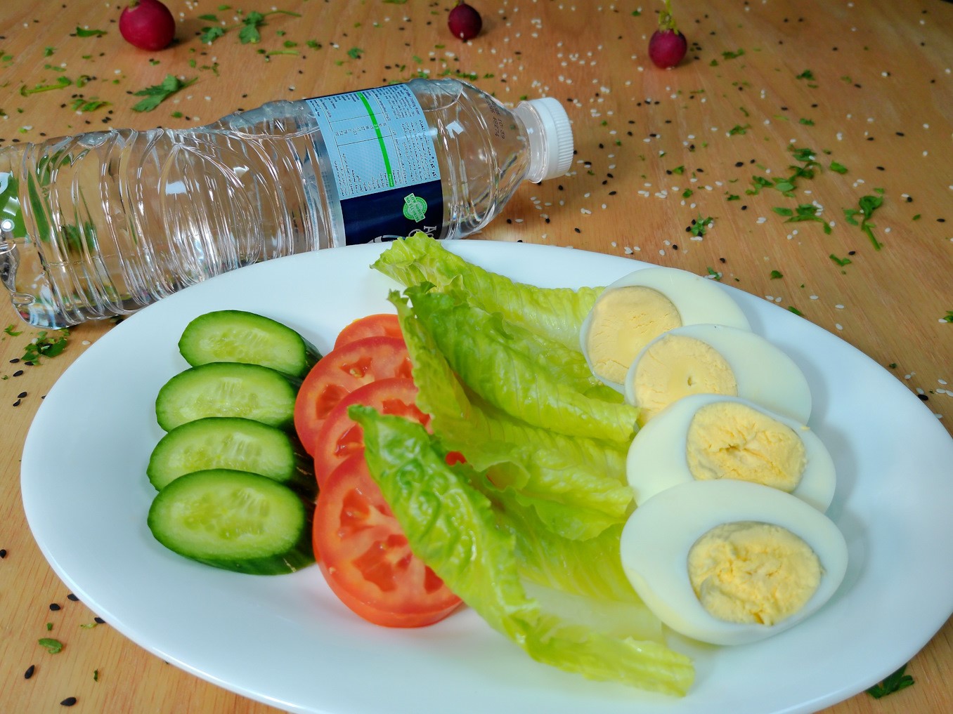 BOILED EGG WITH  VEGETABLE+WATER