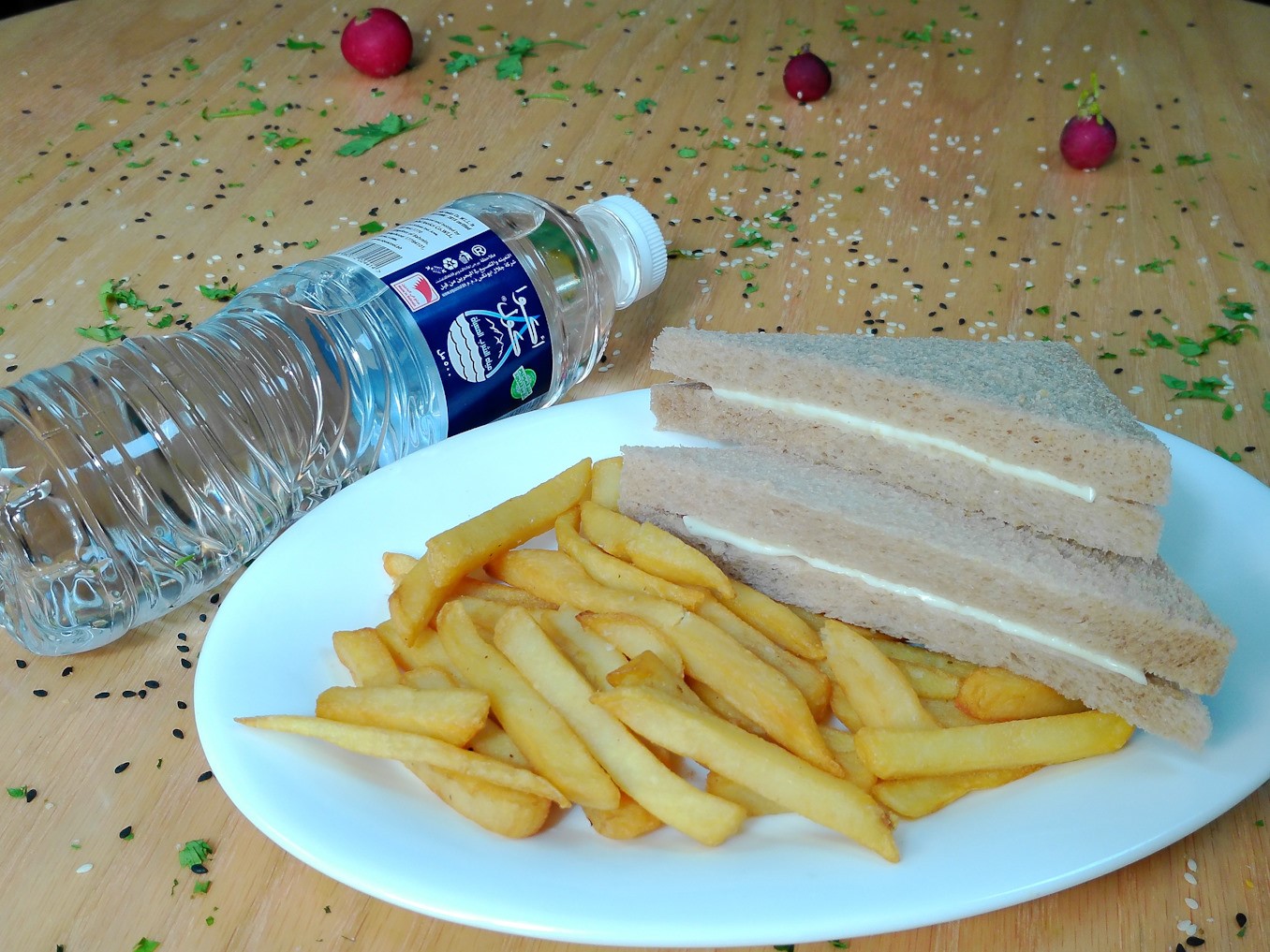 BROWN CHEESE CLUB+FRIES+WATER