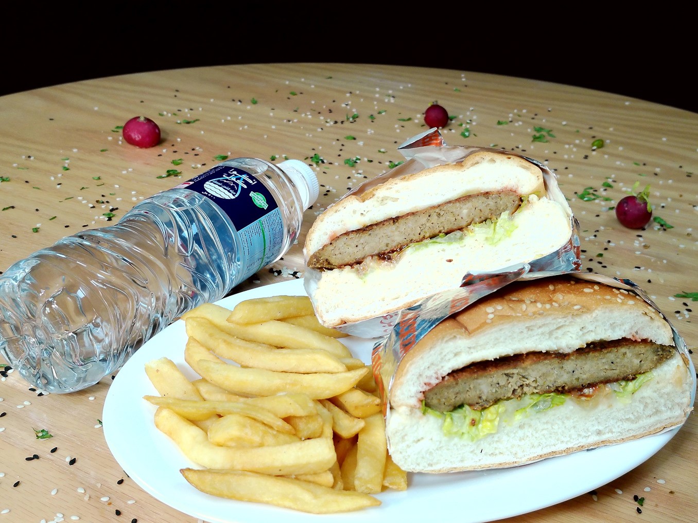 CHICKEN BURGER & BEEF BURGER+FRIES+WATER