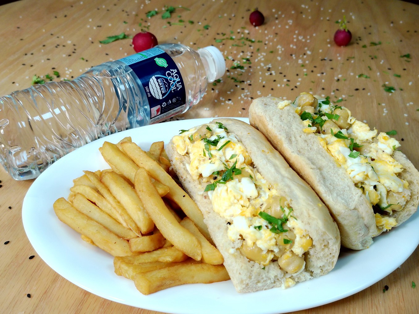 EGG CHICKPEAS BROWN BREAD+FRIES+WATER