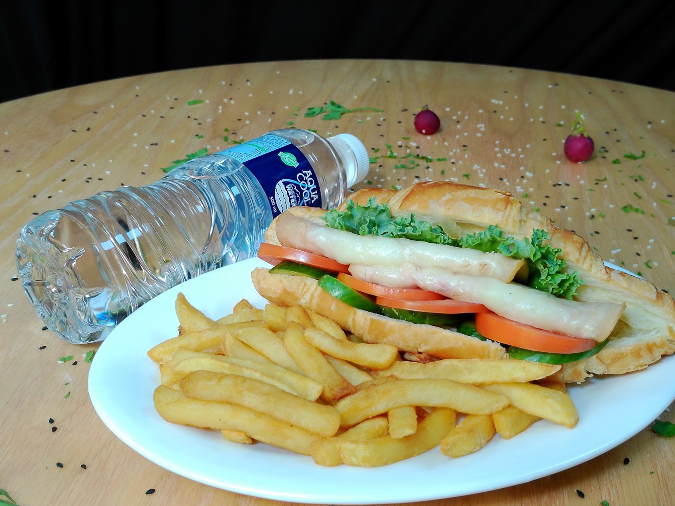 TURKEY CHEESE CROISSANT+FRIES+WATER