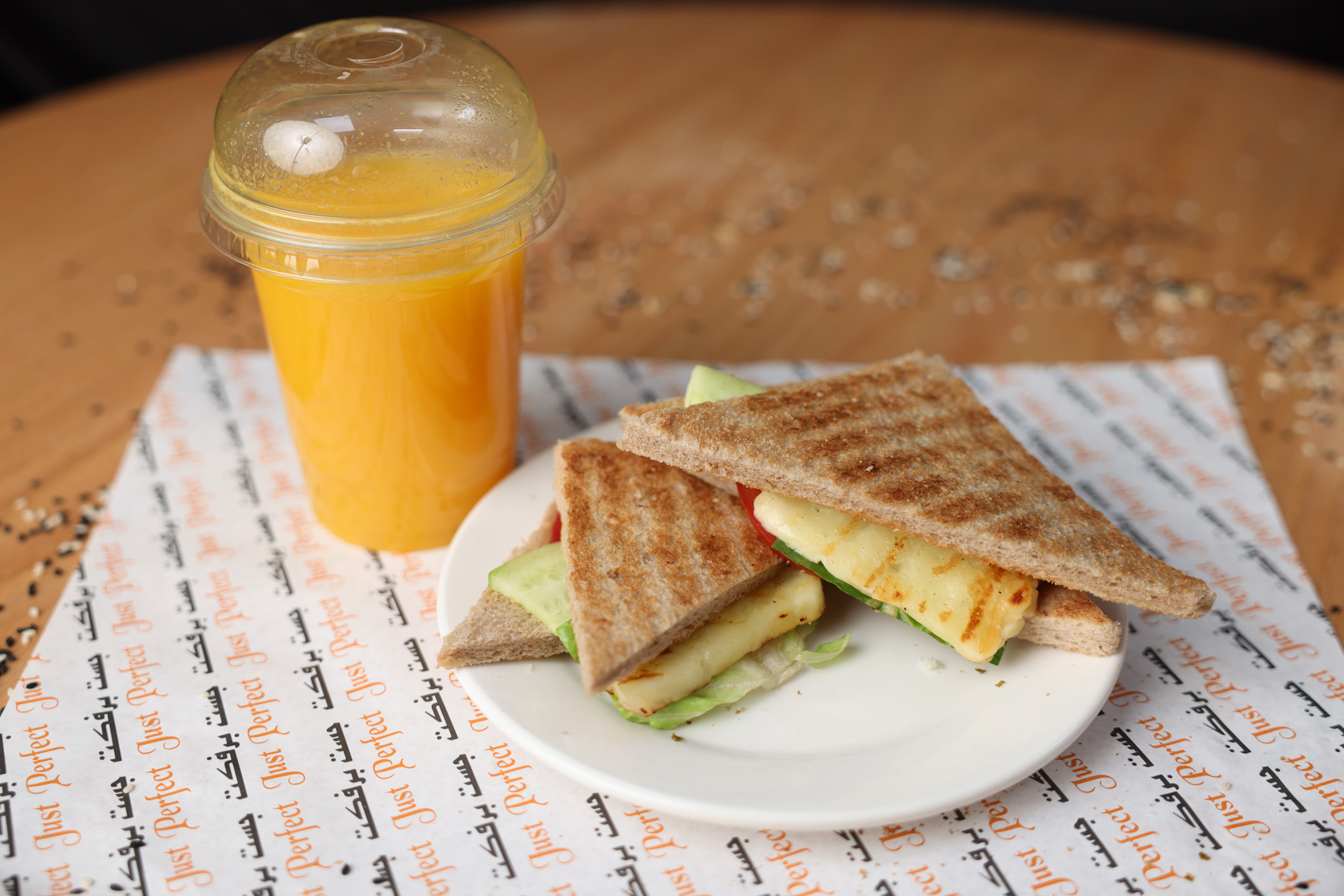 HALLOUMI CLUB+ORANGE JUICE