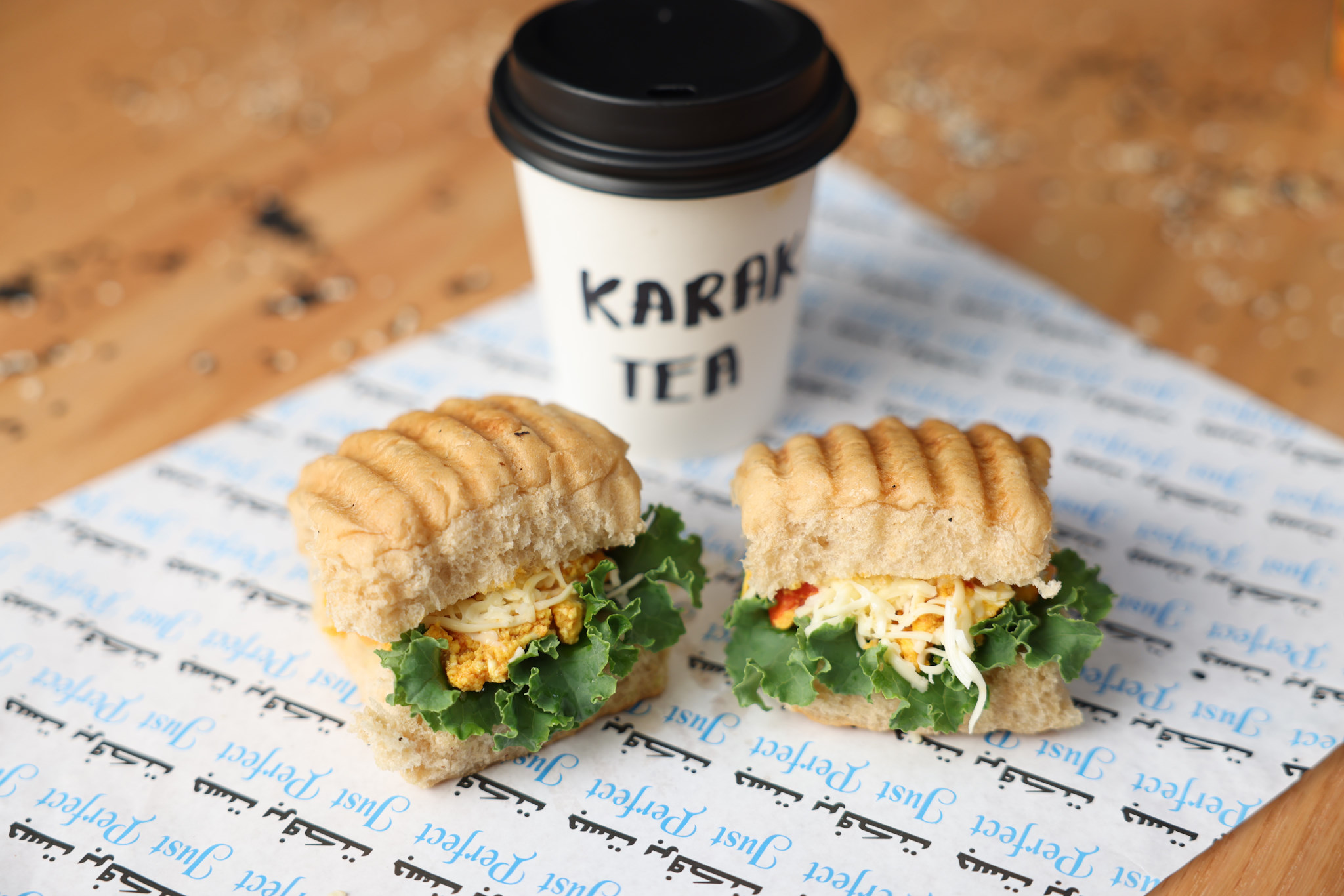 SCRAMBLED EGG BROWN BREAD+KARAK