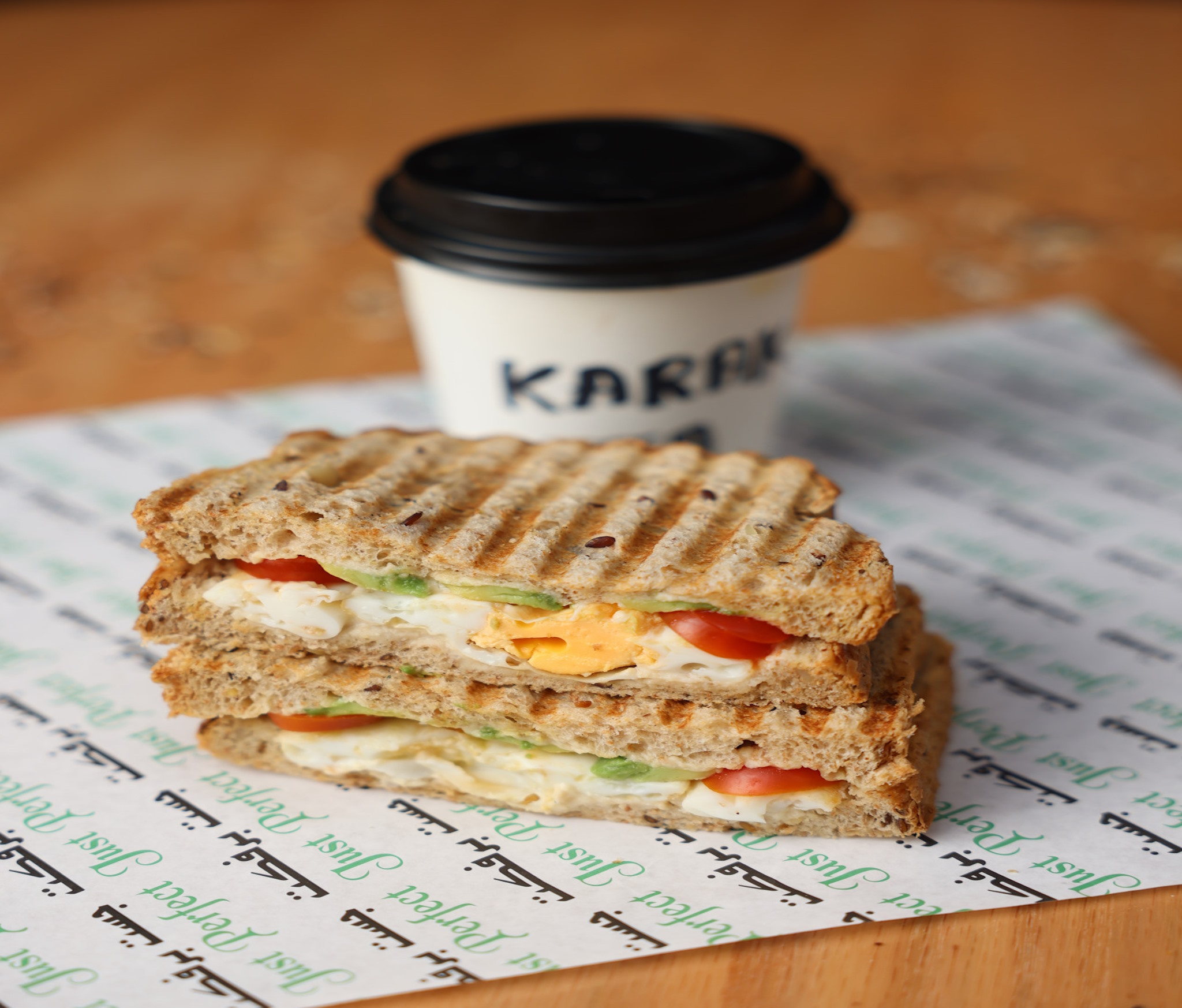 AVOCADO EGG HAMOUS + KARAK