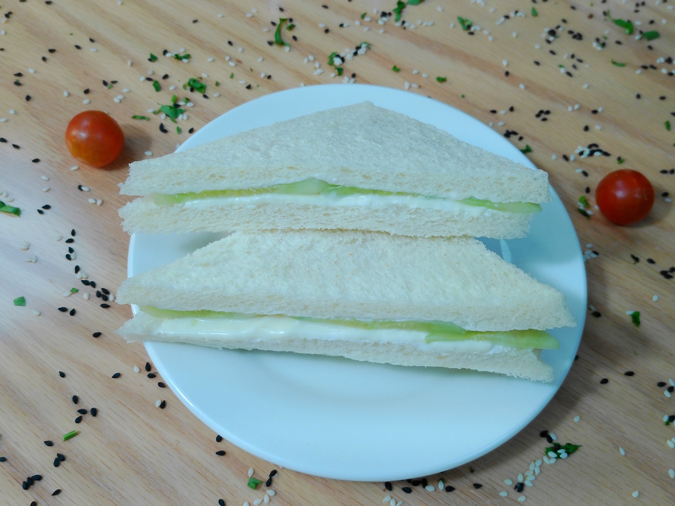 LABNA CHEESE CUCUMBER