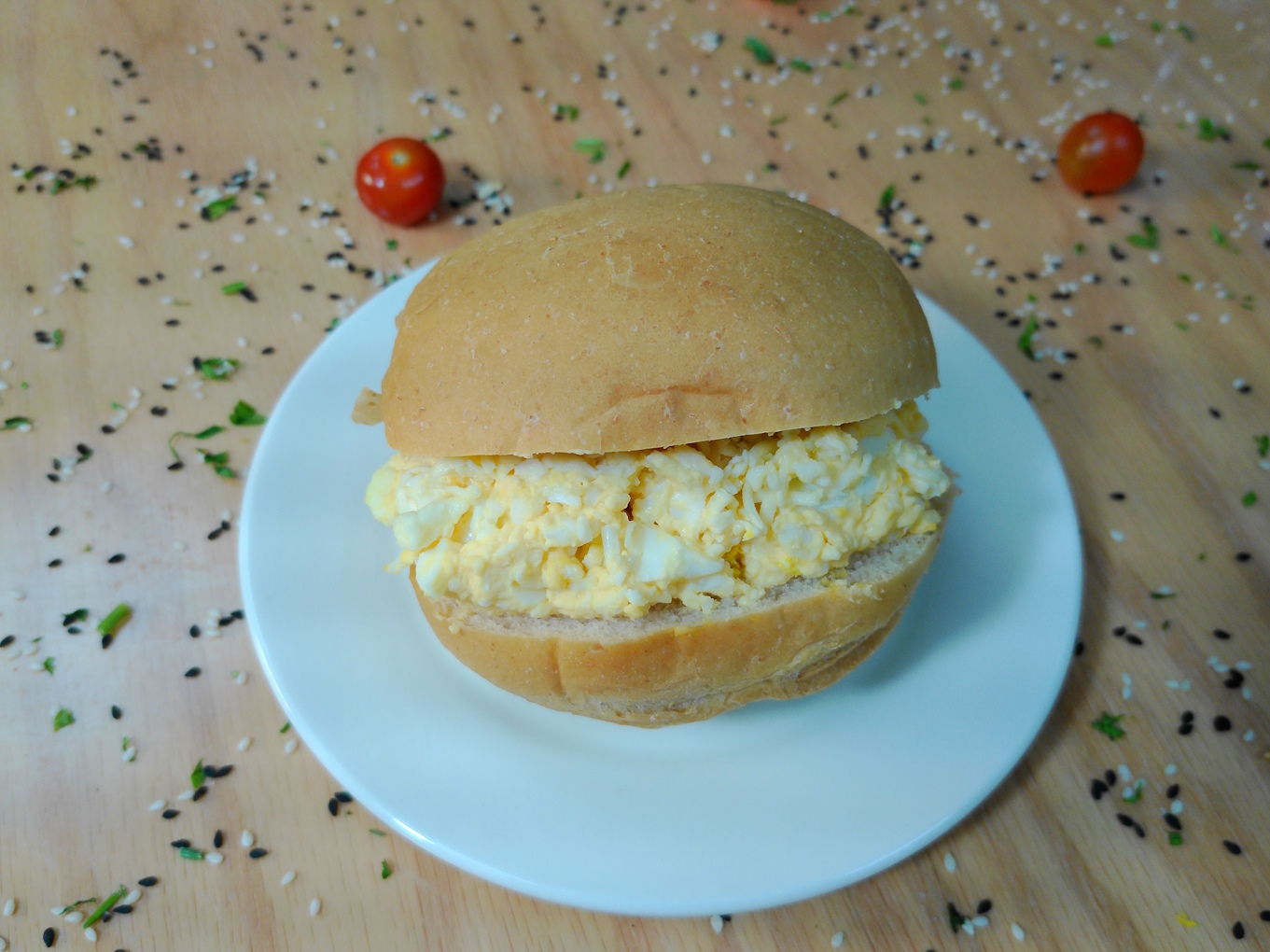 BOILED EGG  BROWN BREAD